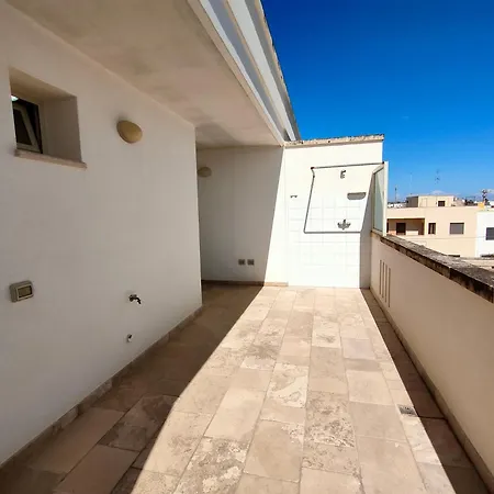 Quadrilocale Dafne 2 In Centro Vista Mare Salento Ugento Casa de Férias Torre San Giovanni Ugento