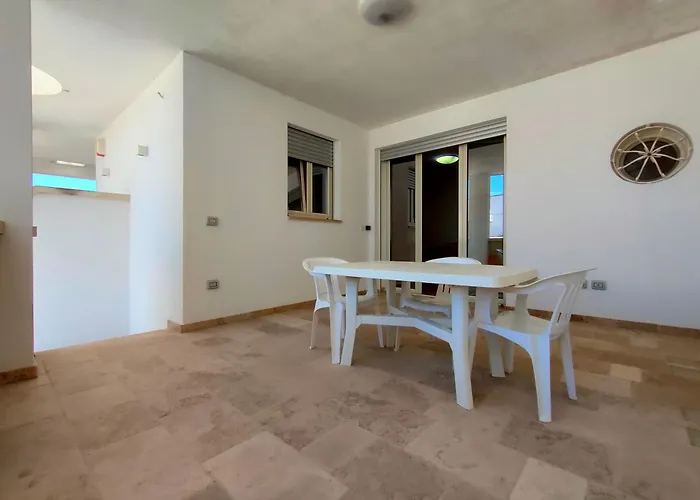 Vakantiehuis Quadrilocale Dafne 2 In Centro Vista Mare Salento Ugento Torre San Giovanni