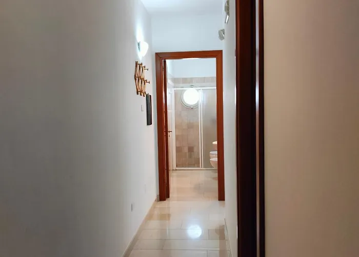 Quadrilocale Dafne 2 In Centro Vista Mare Salento Ugento Vakantiehuis Torre San Giovanni