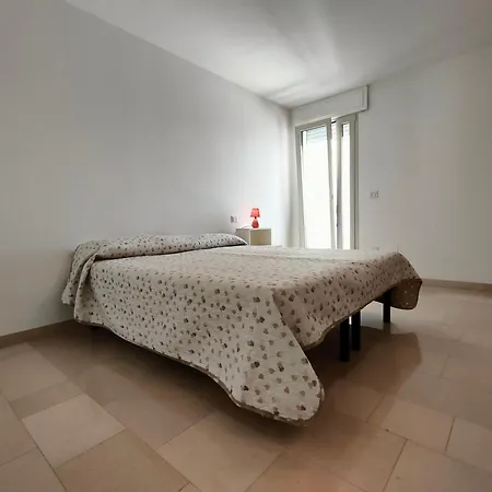 Quadrilocale Dafne 2 In Centro Vista Mare Salento Ugento Torre San Giovanni Ugento