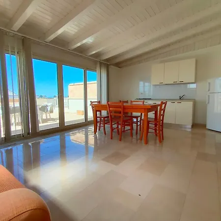 Quadrilocale Dafne 2 In Centro Vista Mare Salento Ugento Holiday home Torre San Giovanni Ugento